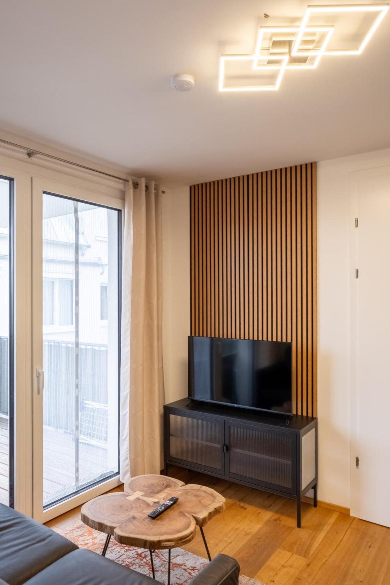 Modern Apartment W/ Cozy Balcony Near City Center Vienna Exterior photo